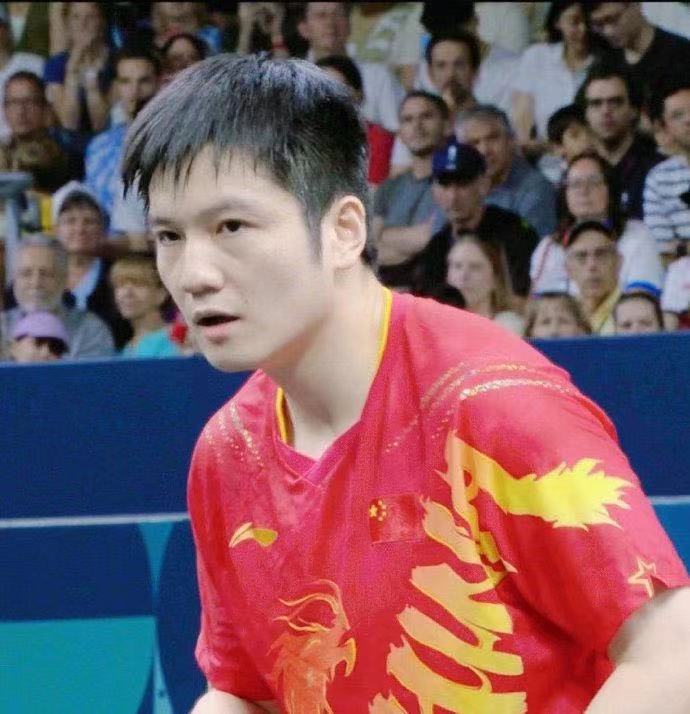爱游戏体育-法国乒乓球队横扫韩国乒乓球队，樊振东爆发神勇