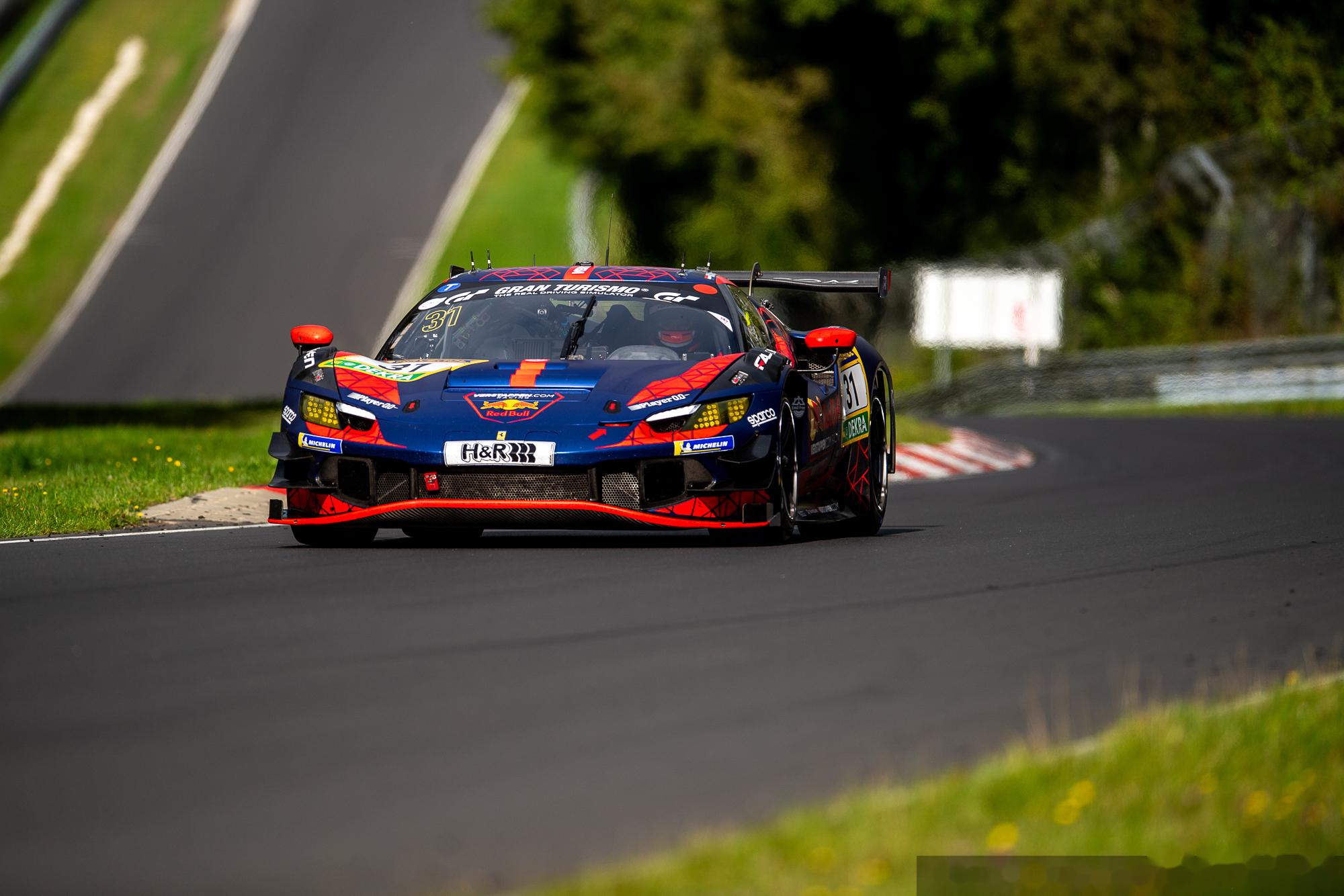 爱游戏tv-梅赛德斯翻盘阿斯顿马丁，维斯塔潘惊艳四座