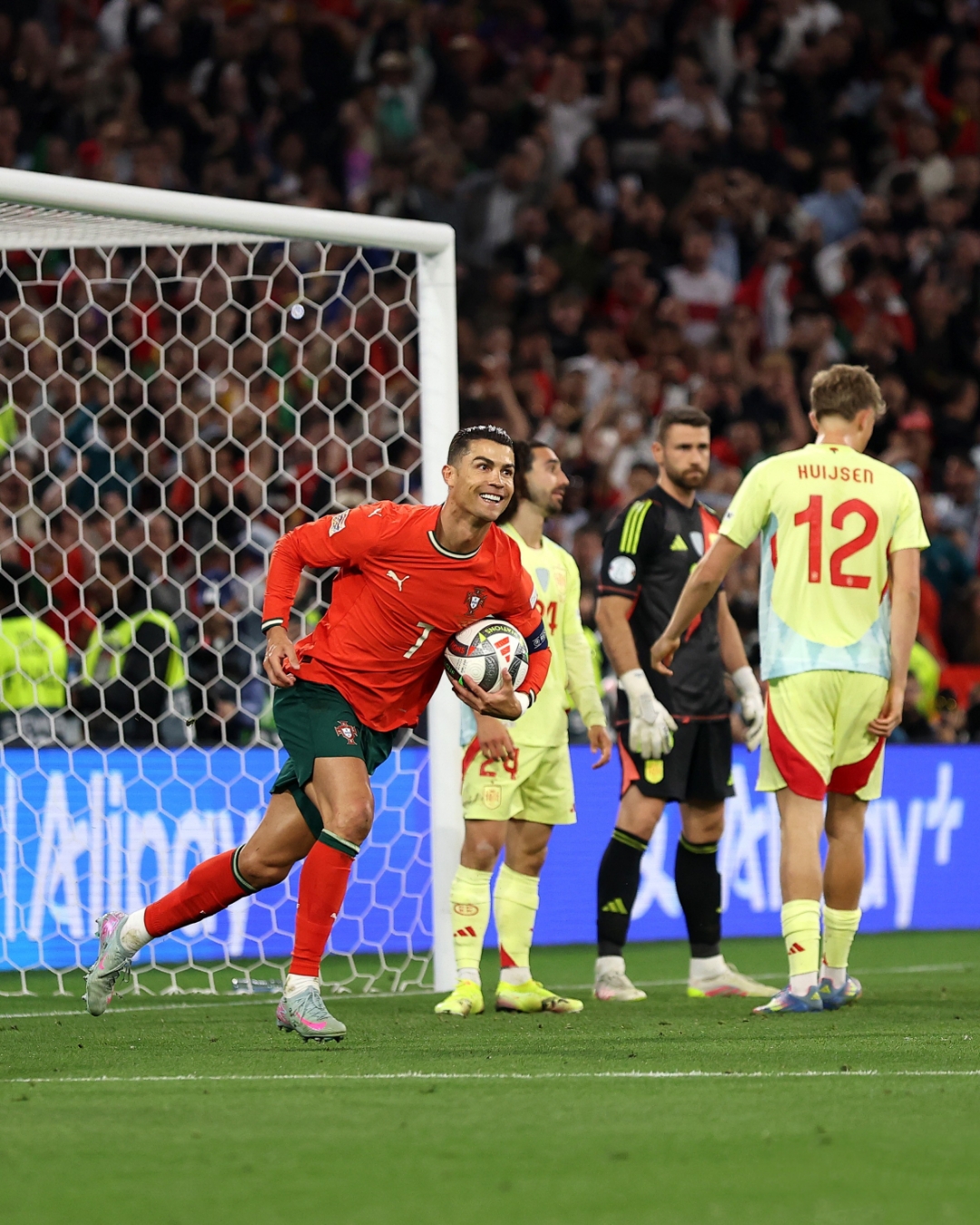 爱游戏tv-西班牙横扫德国，佩德里点燃赛场