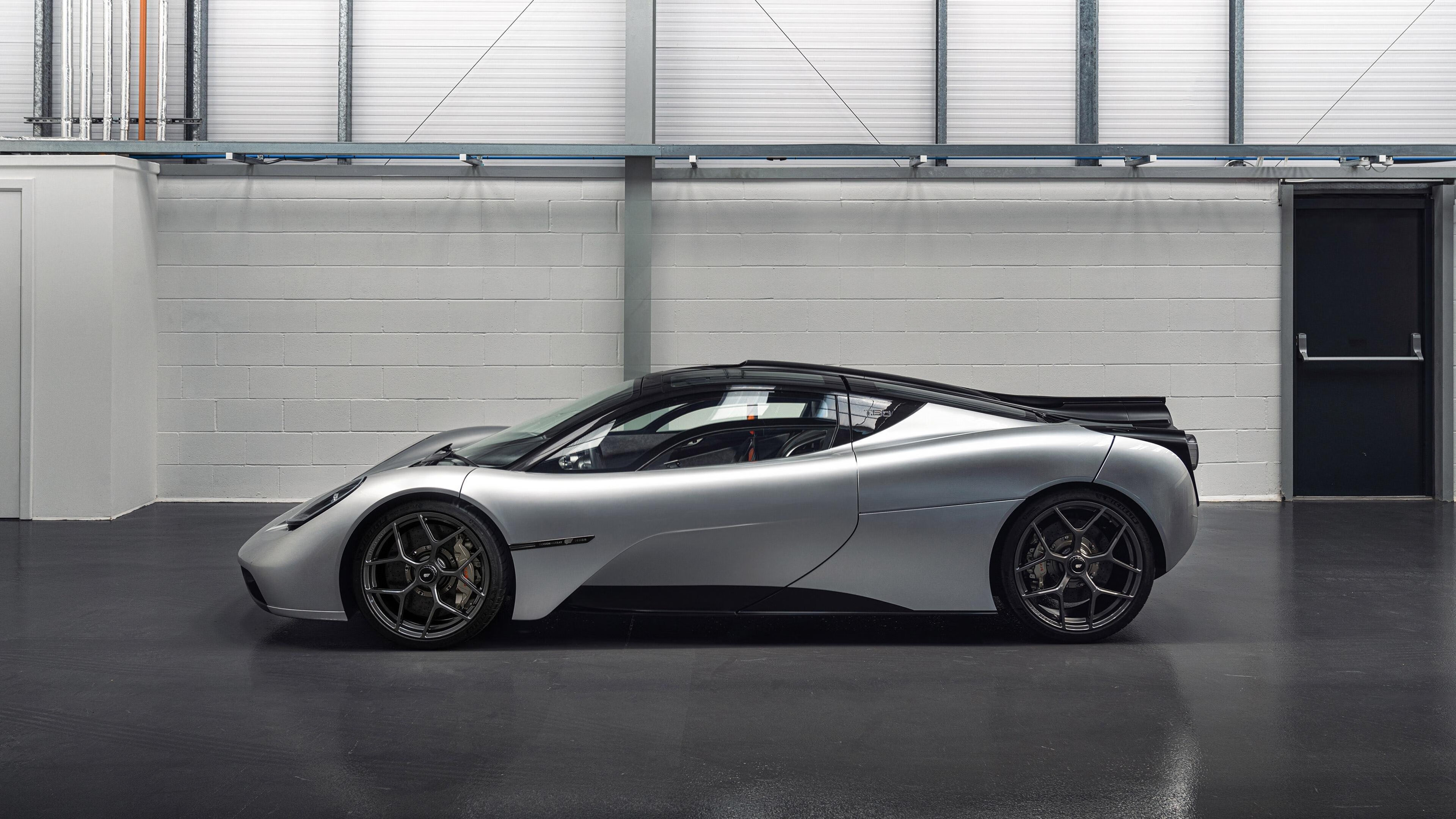 爱游戏大厅-绝境逢生—纳达尔用一场胜利完成澳网至美网双料的唯一壮举