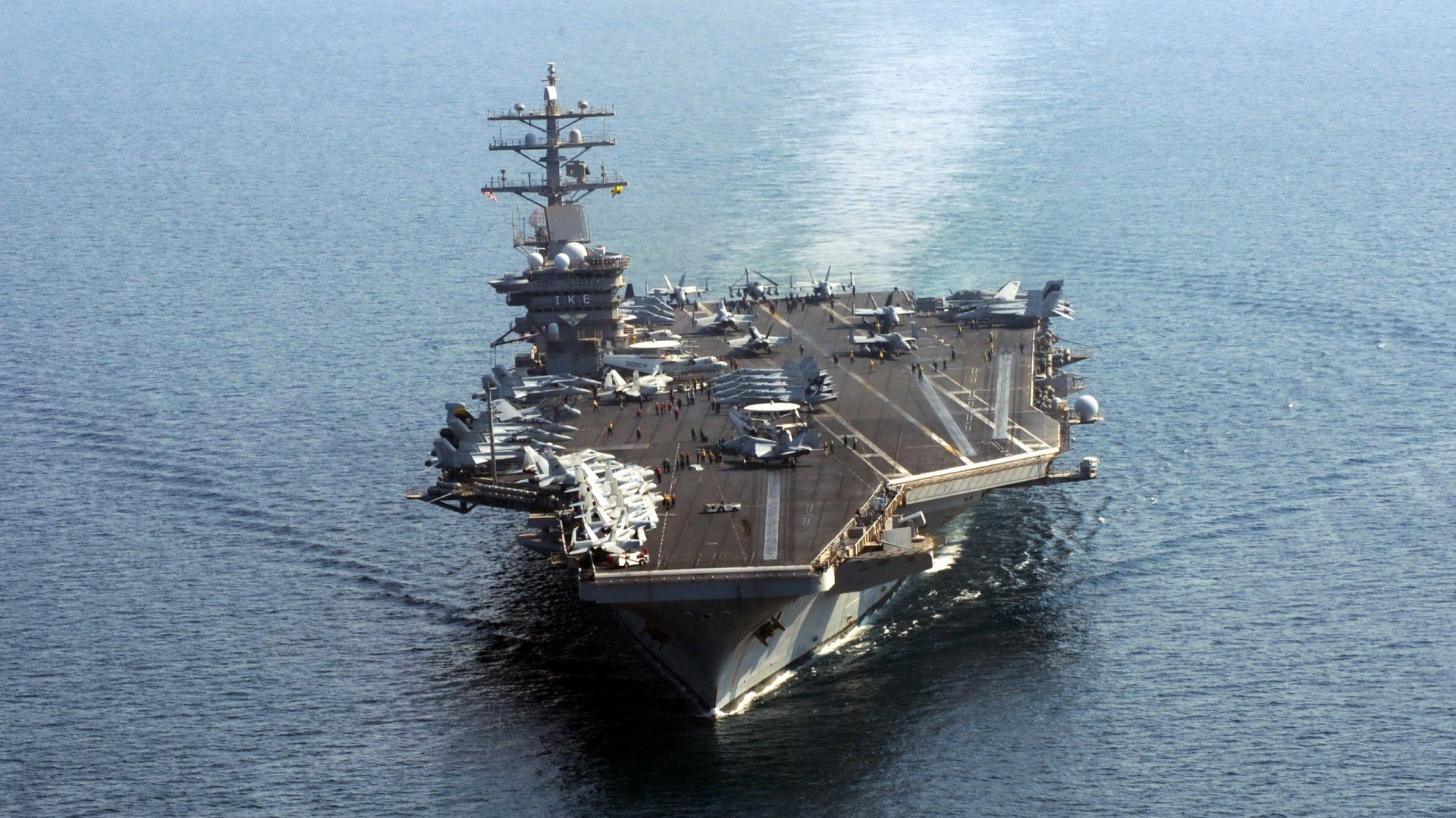 爱游戏tv-隔网的对决，同源的火焰，当C罗的马德拉风暴遇上马龙的鞍山霹雳