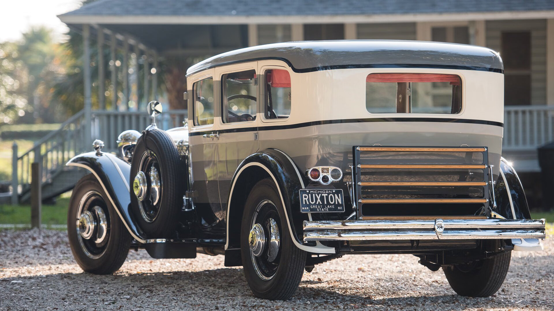 爱游戏APP-轮胎与草坪，一场跨越维度的翻盘启示录