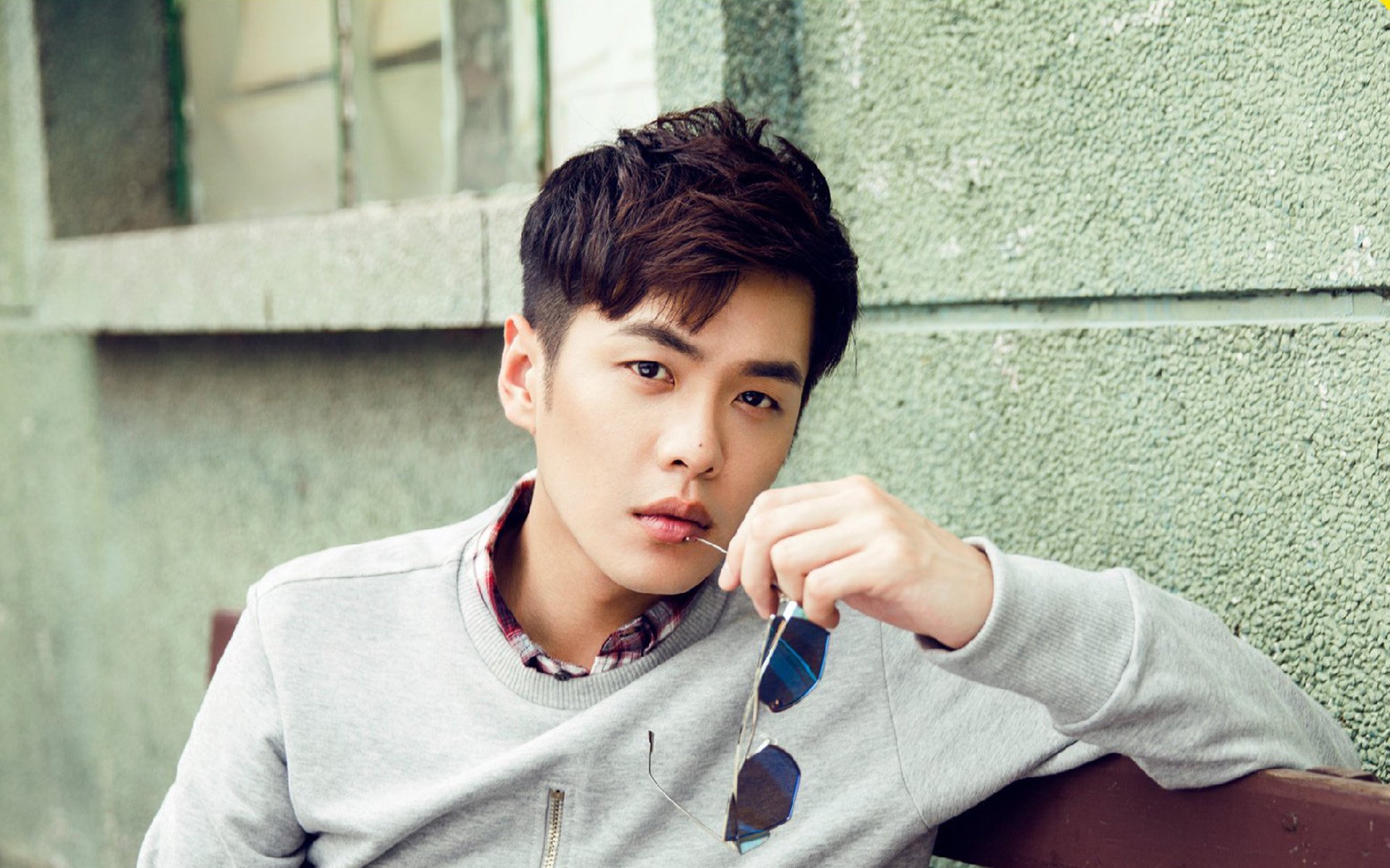 莱奥,一粒足球时代的毒药—当喀麦隆的谜题撕碎澳大利亚的战术板